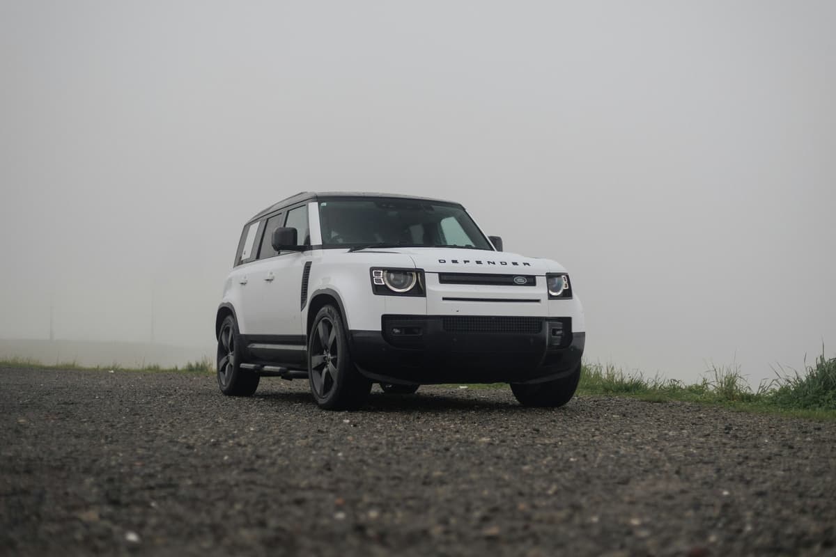 Land Rover Defender 110